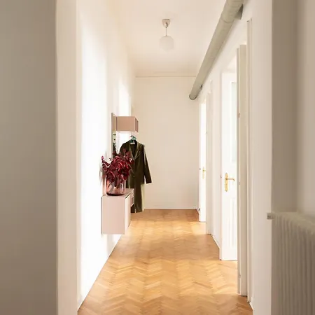 The Maison - Boutique With Terrace & Garage, 160sqm Apartment Triest
