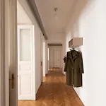 Apartamento The Maison - Boutique With Terrace & Garage, 160sqm