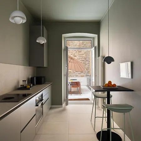 The Maison - Boutique With Terrace & Garage, 160sqm דירה טריאסטה