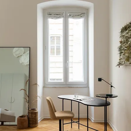 דירה The Maison - Boutique With Terrace & Garage, 160sqm